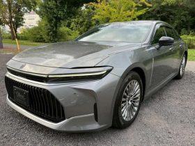 Toyota Crown 2024 Hybrid Z Grey