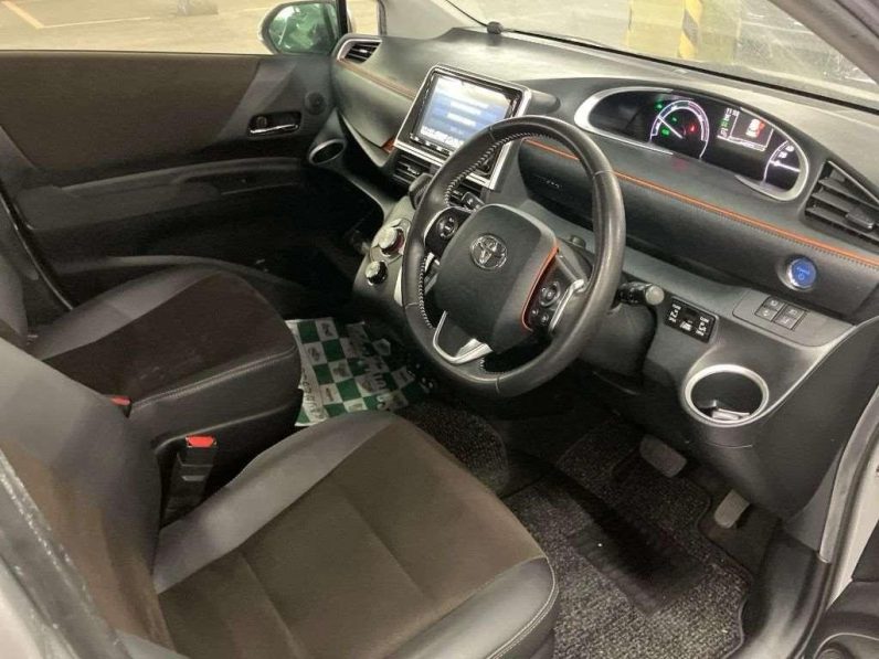 Toyota Sienta 2021 G Quero Hybrid Silver