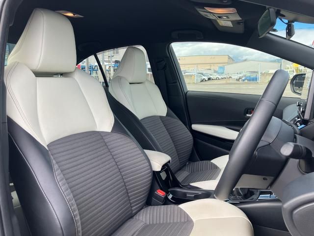 TOYOTA COROLLA HYBRID WxB 2021 White