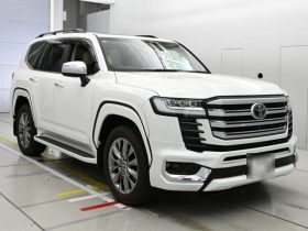 Toyota Land Cruiser 2022 ZX 4WD Pearl White (LC 300)