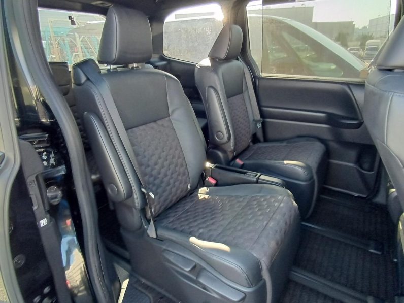 2022 Toyota Voxy New Shape Hybrid Black