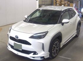 2022 Toyota Yaris Cross Z Hybrid Pearl White