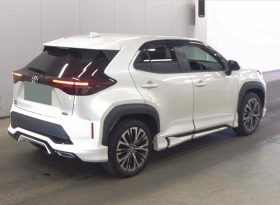 2022 Toyota Yaris Cross Z Hybrid Pearl White