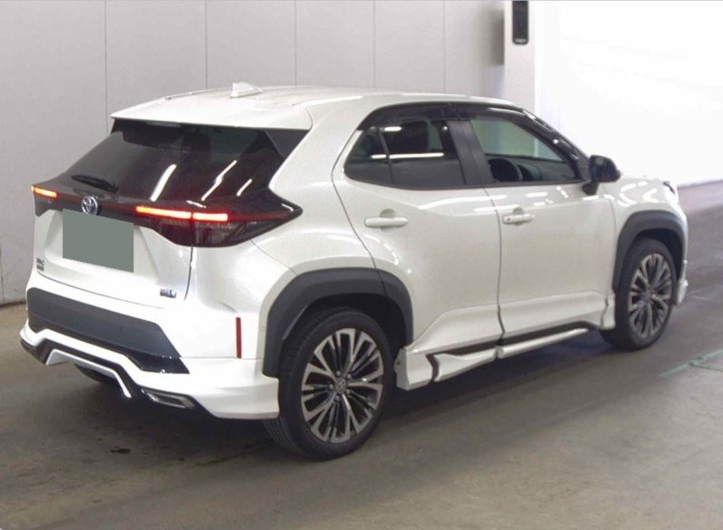 2022 Toyota Yaris Cross Z Hybrid Pearl White