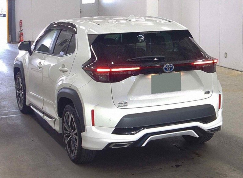 2022 Toyota Yaris Cross Z Hybrid Pearl White