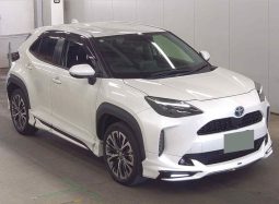 2022 Toyota Yaris Cross Z Hybrid Pearl White