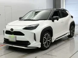 2021 TOYOTA YARIS CROSS PEARL WHITE Z PACKAGE WITH BODY KIT