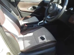 2021 TOYOTA YARIS CROSS Z PACKAGE TWO TONE HYBRID