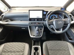 Toyota Voxy S-Z 2022 Black Hybrid