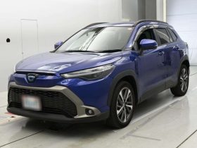 2021 Toyota Corolla Cross Z Hybrid Blue