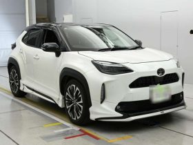 2021 Toyota Yaris Cross Z Hybrid Pearl