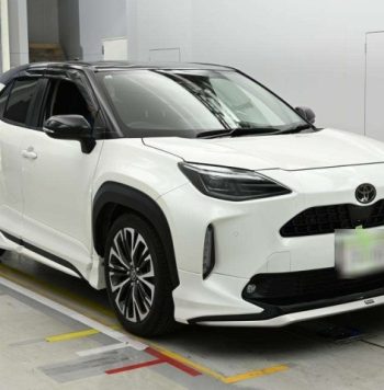 2021 Toyota Yaris Cross Z Hybrid Front Sidee