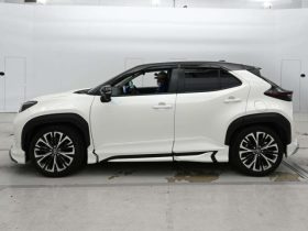 2021 Toyota Yaris Cross Z Hybrid Pearl