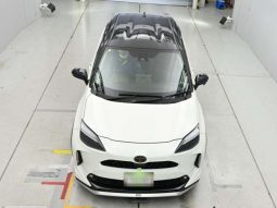 2021 Toyota Yaris Cross Z Hybrid Pearl