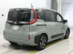 2022 TOYOTA SIENTA Z