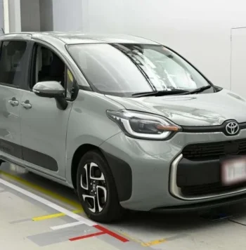 2022 TOYOTA SIENTA Z