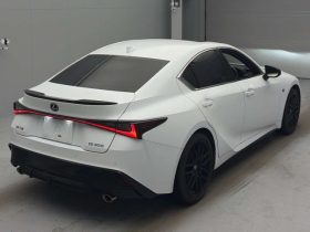 Lexus IS 300 F Sports Black Mod 2021 Pearl white Non-Hybrid