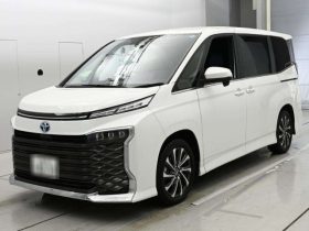 Toyota Voxy S-Z 2022 Hybrid White