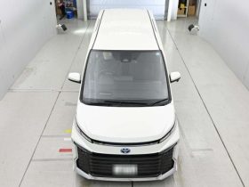 Toyota Voxy S-Z 2022 Hybrid White