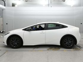 Toyota Prius X 2023 Hybrid White