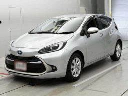 TOYOTA AQUA Z 2021 SILVER HYBRID