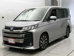 TOYOTA NOAH S-Z 2022 GREY HYBRID