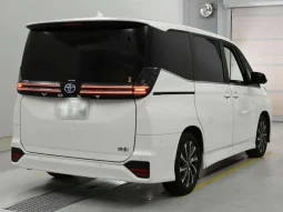 TOYOTA VOXY S-Z 2023 WHITE HYBRID