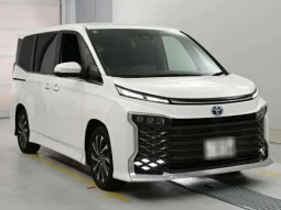 TOYOTA VOXY S-Z 2023 WHITE HYBRID