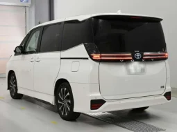 TOYOTA VOXY S-Z 2023 WHITE HYBRID