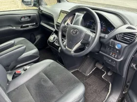 TOYOTA VOXY ZS KIRAMEKI 3 2021 BLACK HYBRID