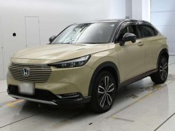 Honda Vezel Z eHEV Play Hybrid 2021 Beige