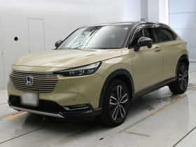 Honda Vezel Z eHEV Play Hybrid 2021 Beige