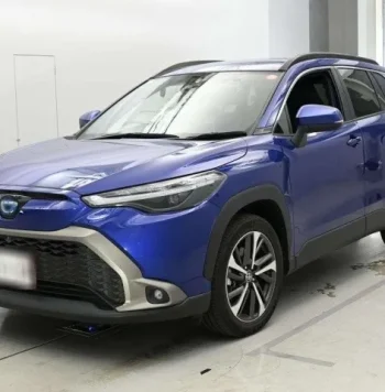 2021 Toyota Corolla Cross Z Hybrid Blue front side