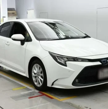 TOYOTA COROLLA S PACKAGE 2021 PEARL HYBRID FRONT RIGHT