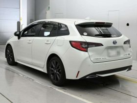 Toyota Corolla Touring WXB Package 2021 Pearl Hybrid