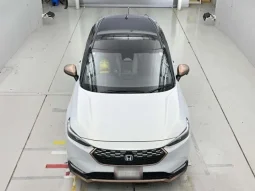 Honda Vezel Z eHEV Play Hybrid 2021 White