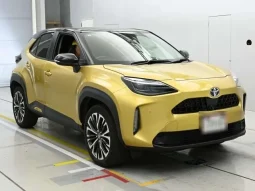 TOYOTA YARIS CROSS Z PACKAGE 2021 GOLDEN DUEL TONE HYBRID