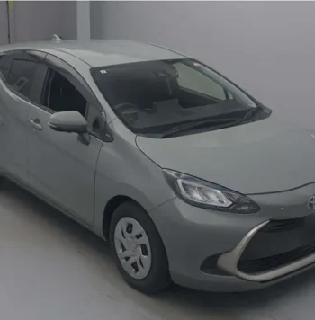 Toyota Aqua G Package 2021 Green Hybrid front right