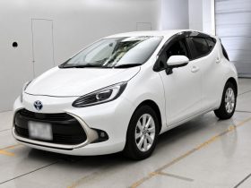 Toyota Aqua Z Package 2021 Pearl Hybrid