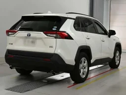 Toyota Rav4 X 2021 Hybrid White