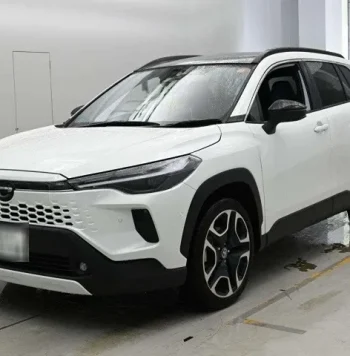 2026 Toyota Corolla Cross Z Leather Hybrid front side