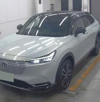 Honda Vezel eHEV Play 2021 Hybrid Pearl Front Side