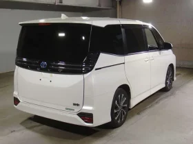 Toyota Voxy S-Z 2023 Hybrid Pearl White