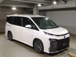 Toyota Voxy S-Z 2023 Hybrid Pearl White