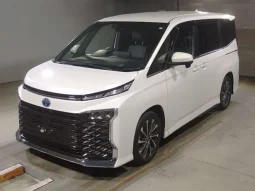Toyota Voxy S-Z 2023 Hybrid Pearl White