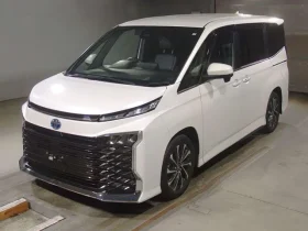 Toyota Voxy S-Z 2023 Hybrid Pearl White