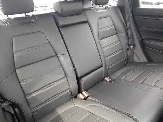 Honda CR V Ex Masterpiece 2022 Non Hybrid 4WD Black Back Seat. Honda Car