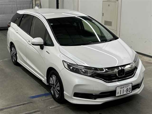 Honda shuttle white color front full body view. Toyota probox car price in Bangladesh