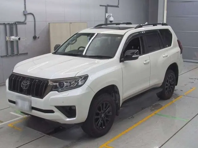 Toyota Land Cruiser Prado 2020 Front Look. Toyota Prado Car Price in Bangladesh